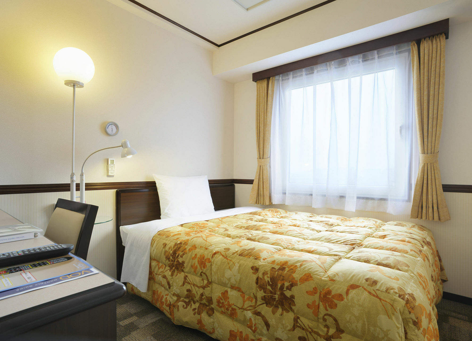 Toyoko Inn Tokyo Asakusa Senzoku Tsukuba Express Exterior photo