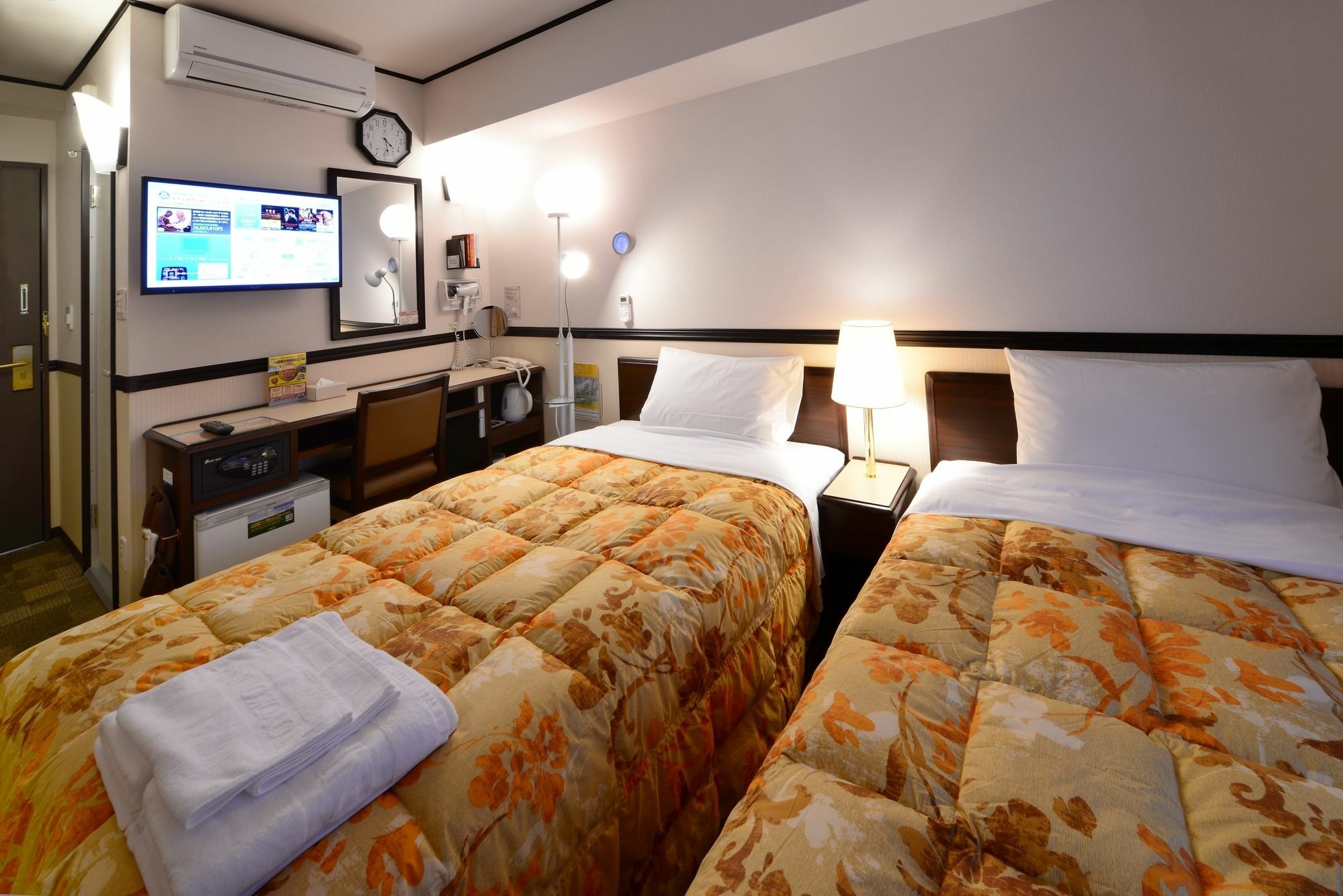 Toyoko Inn Tokyo Asakusa Senzoku Tsukuba Express Exterior photo