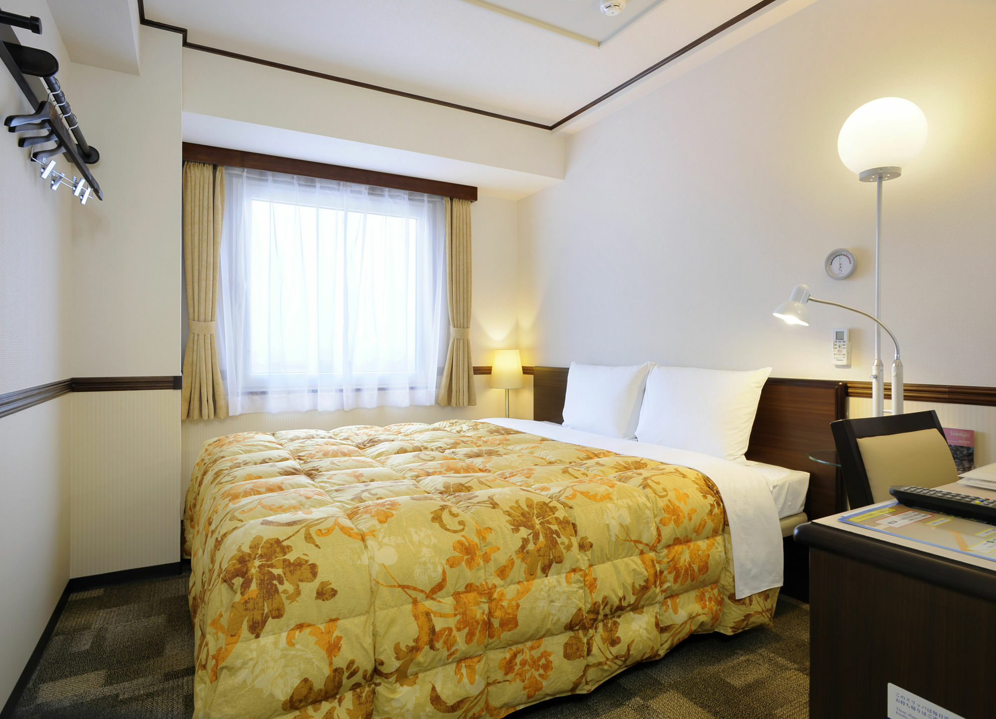 Toyoko Inn Tokyo Asakusa Senzoku Tsukuba Express Exterior photo
